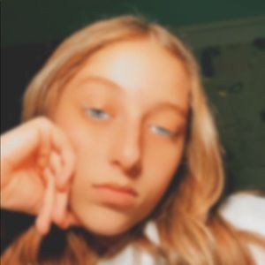 Meet your Posher, Bella